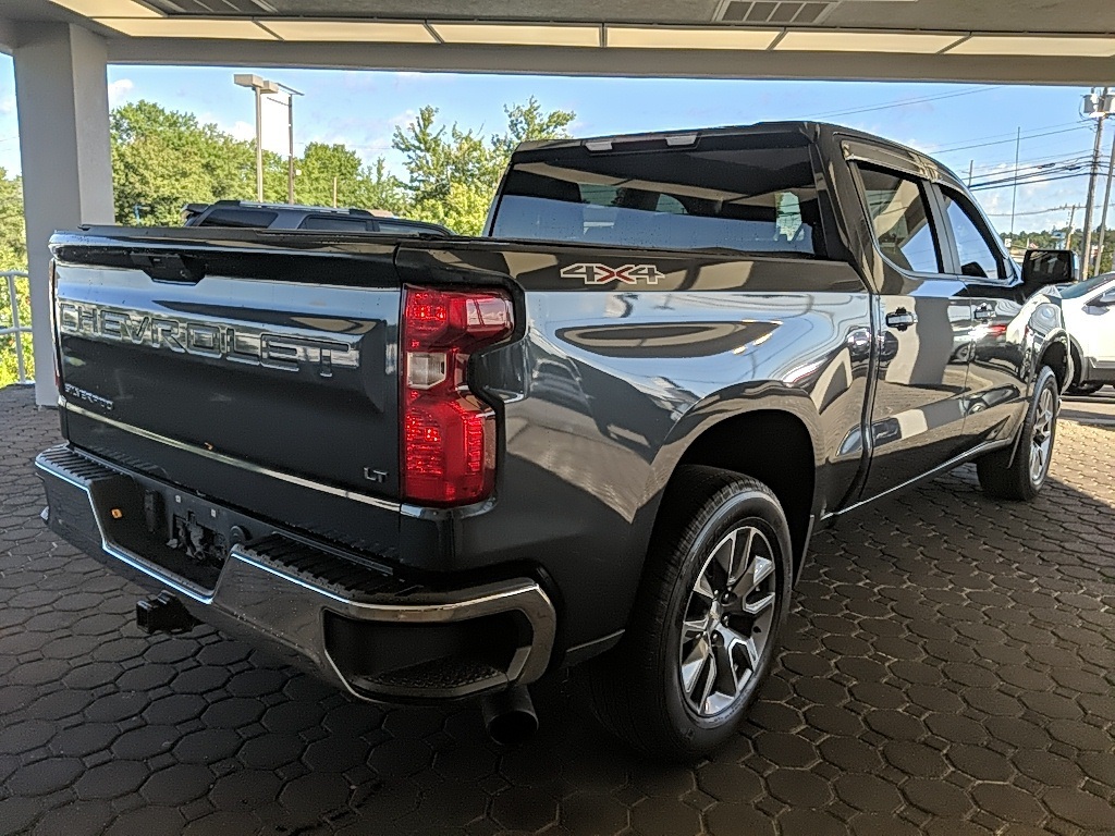 2022 Chevrolet Silverado 1500 LT photo 4