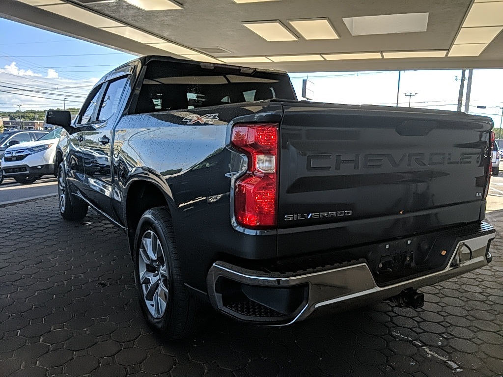 2022 Chevrolet Silverado 1500 LT photo 6