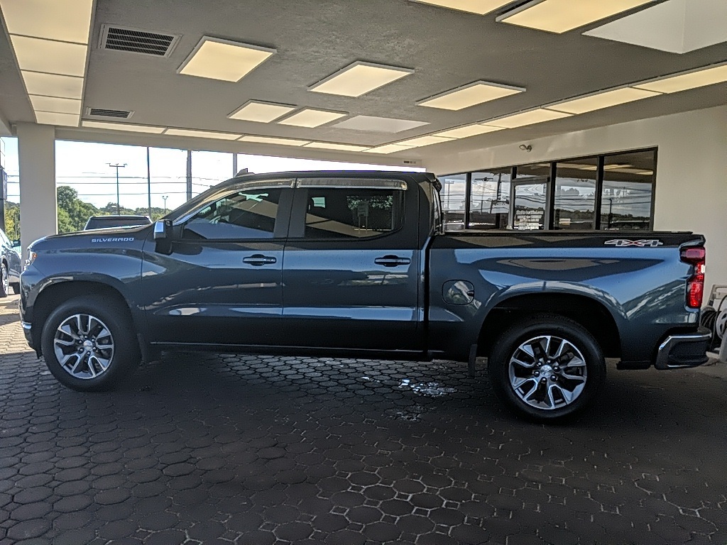 2022 Chevrolet Silverado 1500 LT photo 7