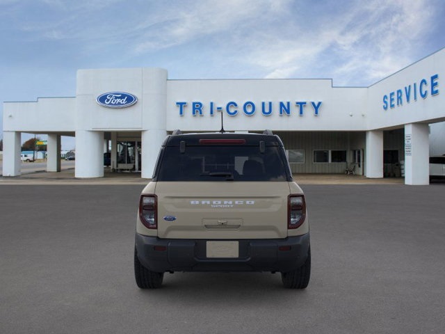 2025 Ford Bronco Sport Outer Banks photo 2