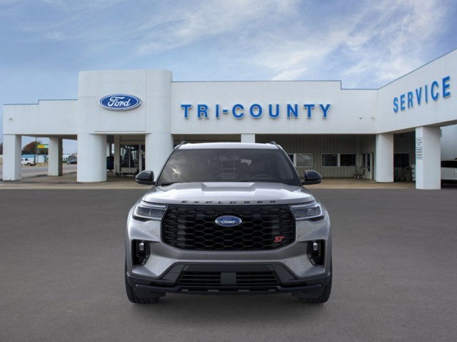 2025 Ford Explorer ST photo 2