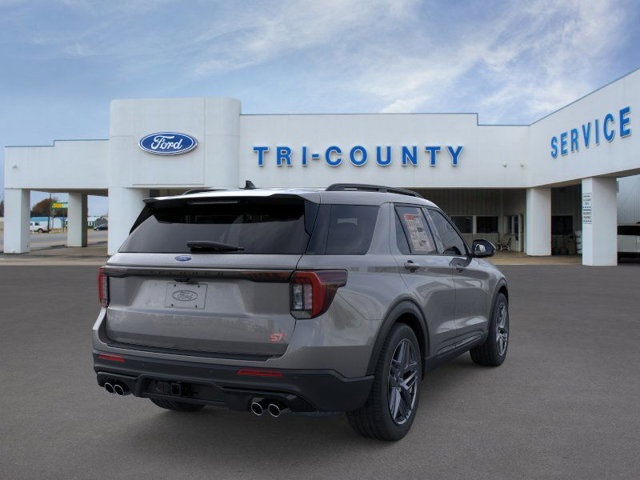 2025 Ford Explorer ST photo 4