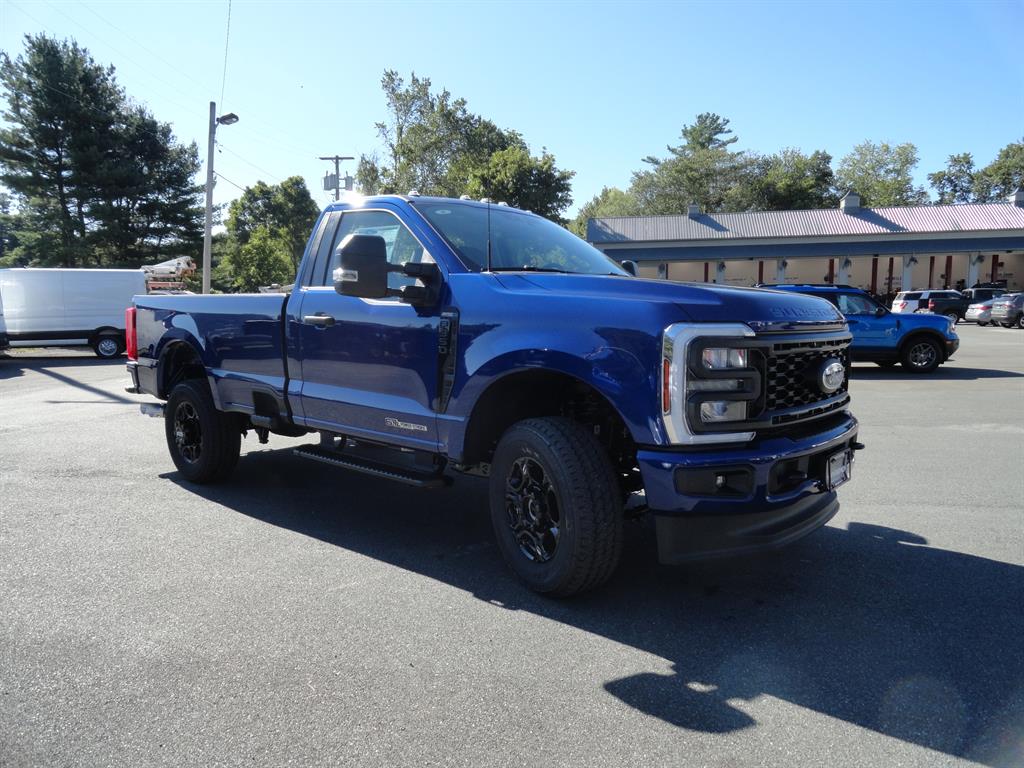 2026 Ford F-350 photo 3