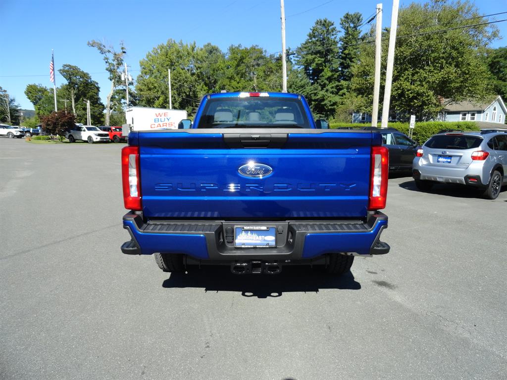 2026 Ford F-350 photo 6