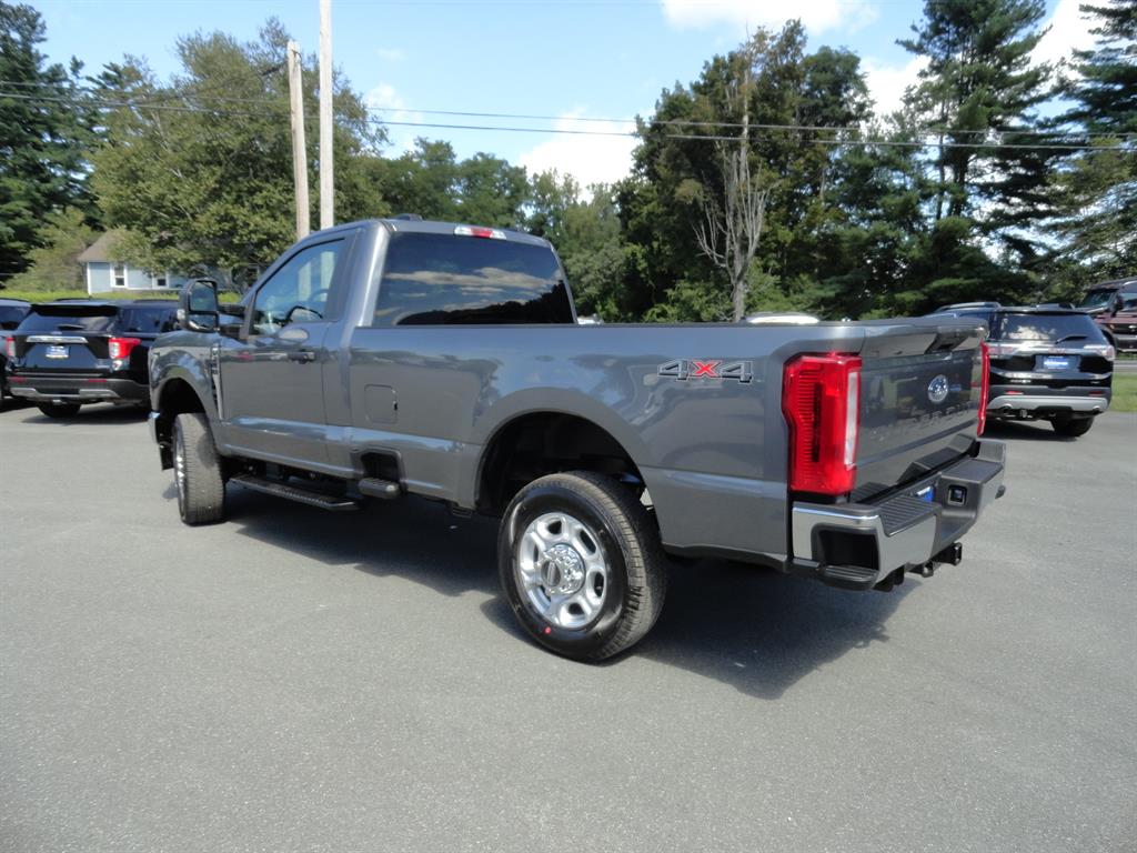 2026 Ford F-250 XLT photo 7