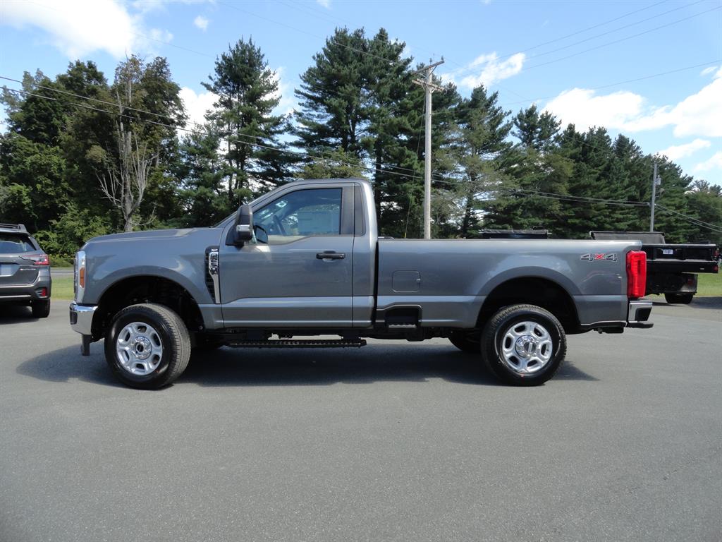 2026 Ford F-250 XLT photo 8