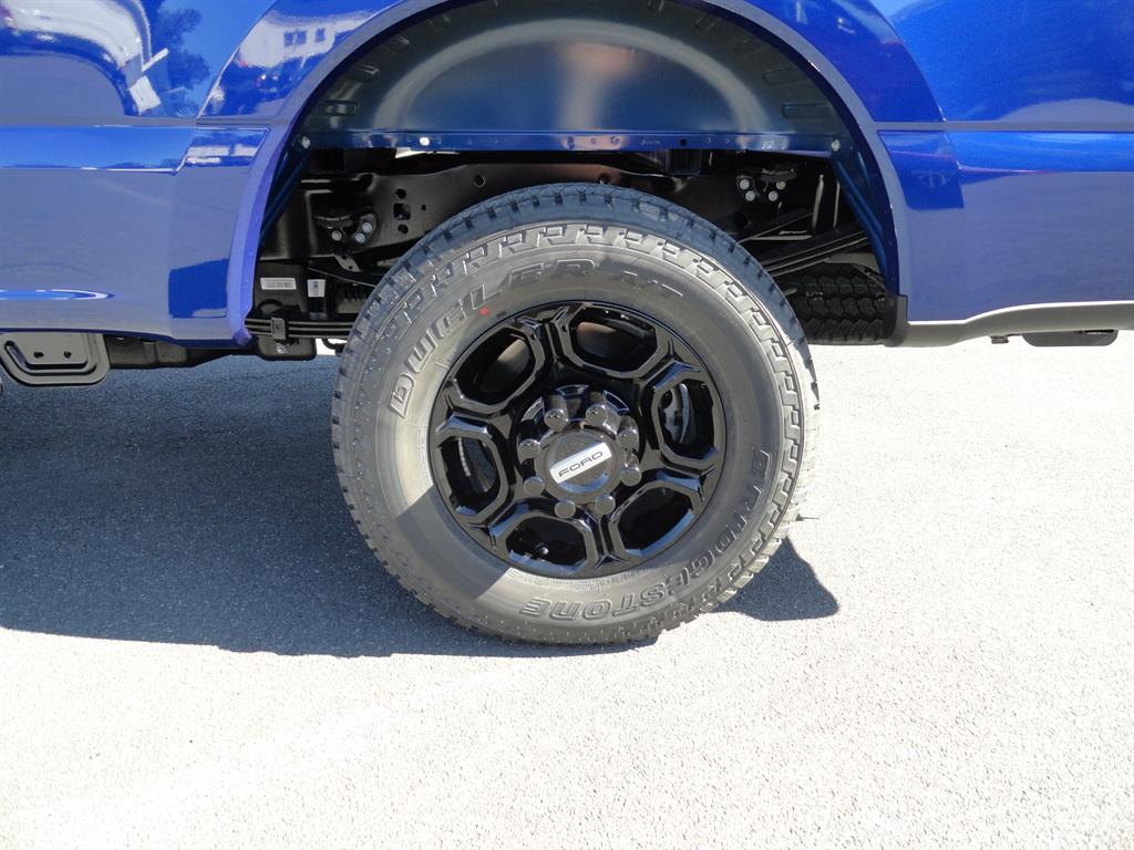 2026 Ford F-350 photo 9