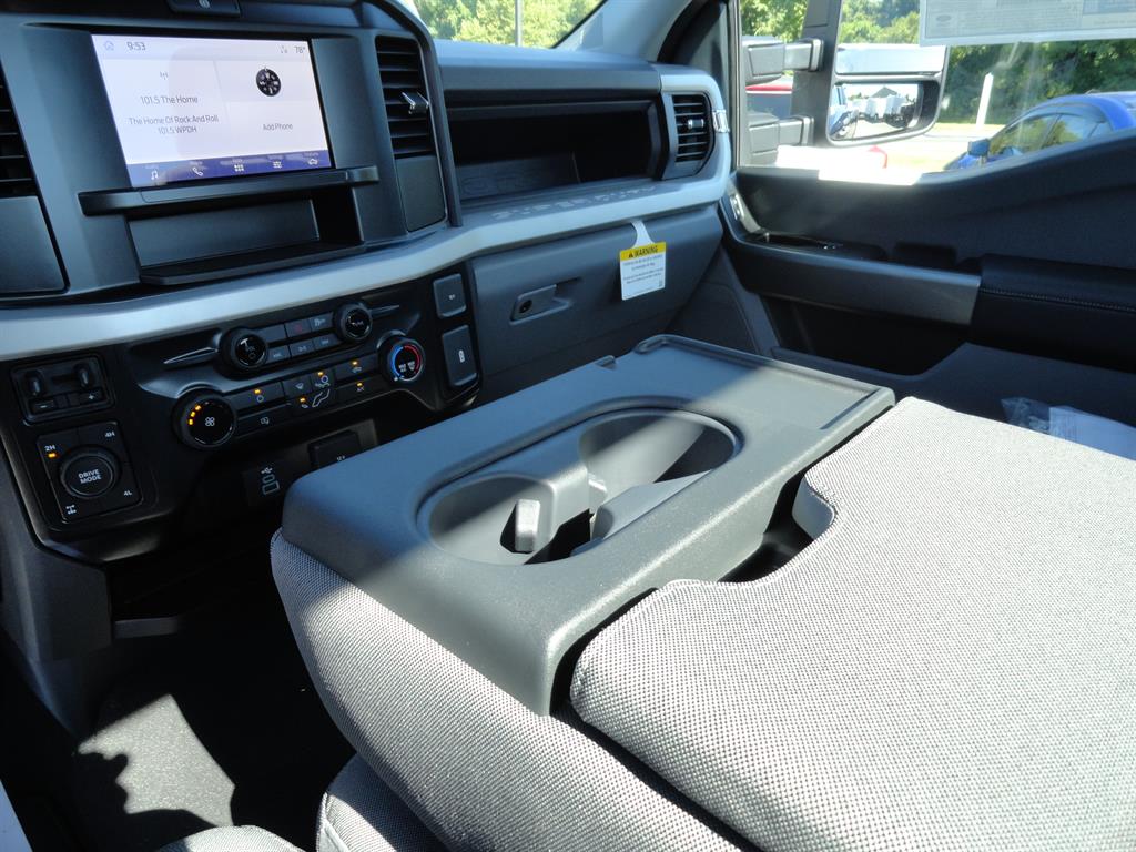 2026 Ford F-350 photo 17