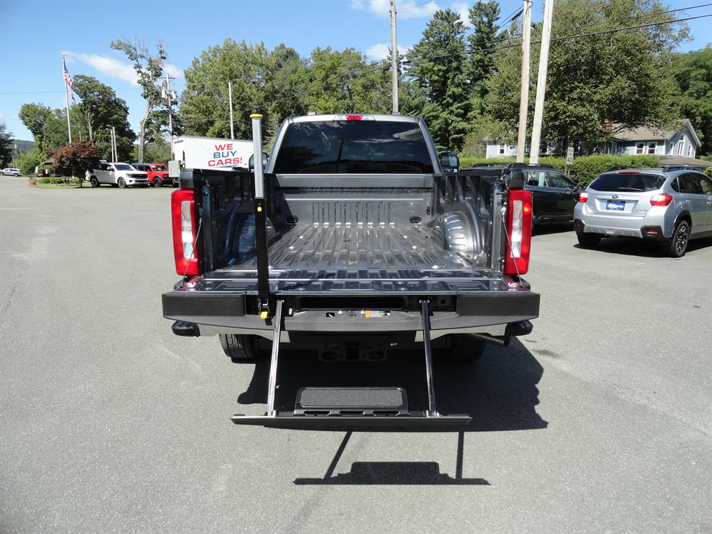 2026 Ford F-250 XLT photo 18