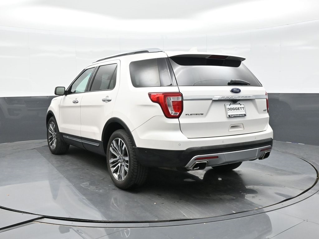 2017 Ford Explorer Platinum photo 7