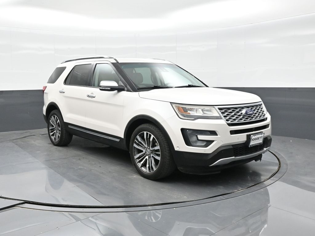 2017 Ford Explorer Platinum photo 17