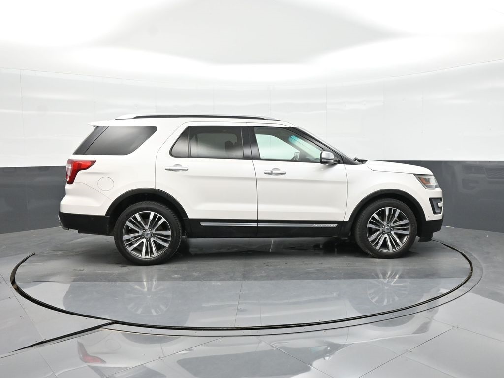 2017 Ford Explorer Platinum photo 18