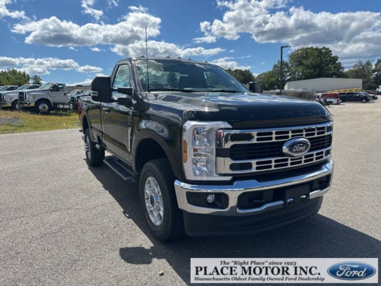 2026 Ford F-350 Super Duty XLT's photo