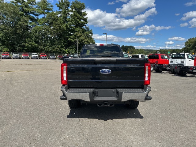 2026 Ford F-350 photo 3