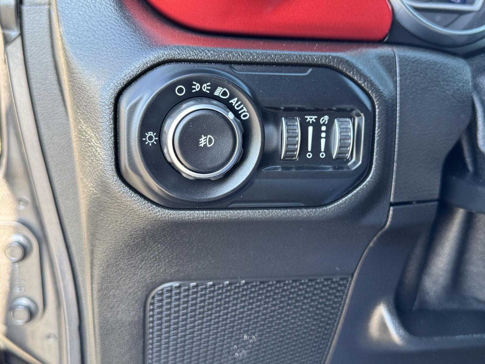 2019 Jeep Wrangler Unlimited Rubicon photo 17