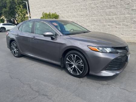 2020 Toyota Camry Hybrid LE