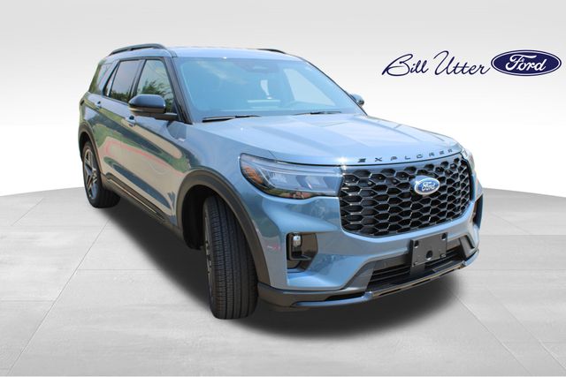 2025 Ford Explorer ST-Line photo 2