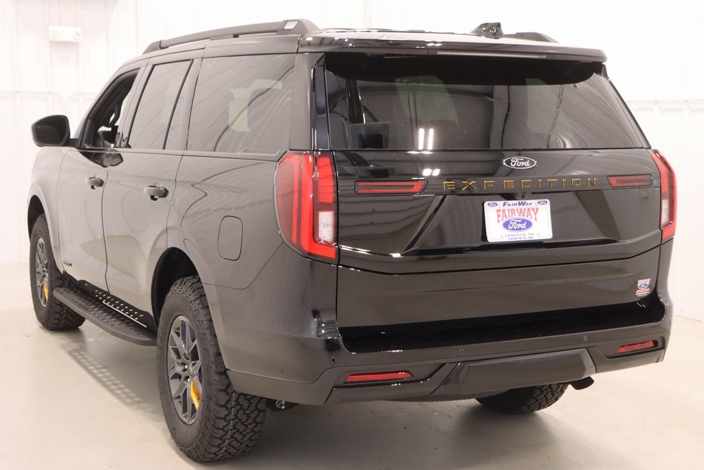 2025 Ford Expedition photo 4