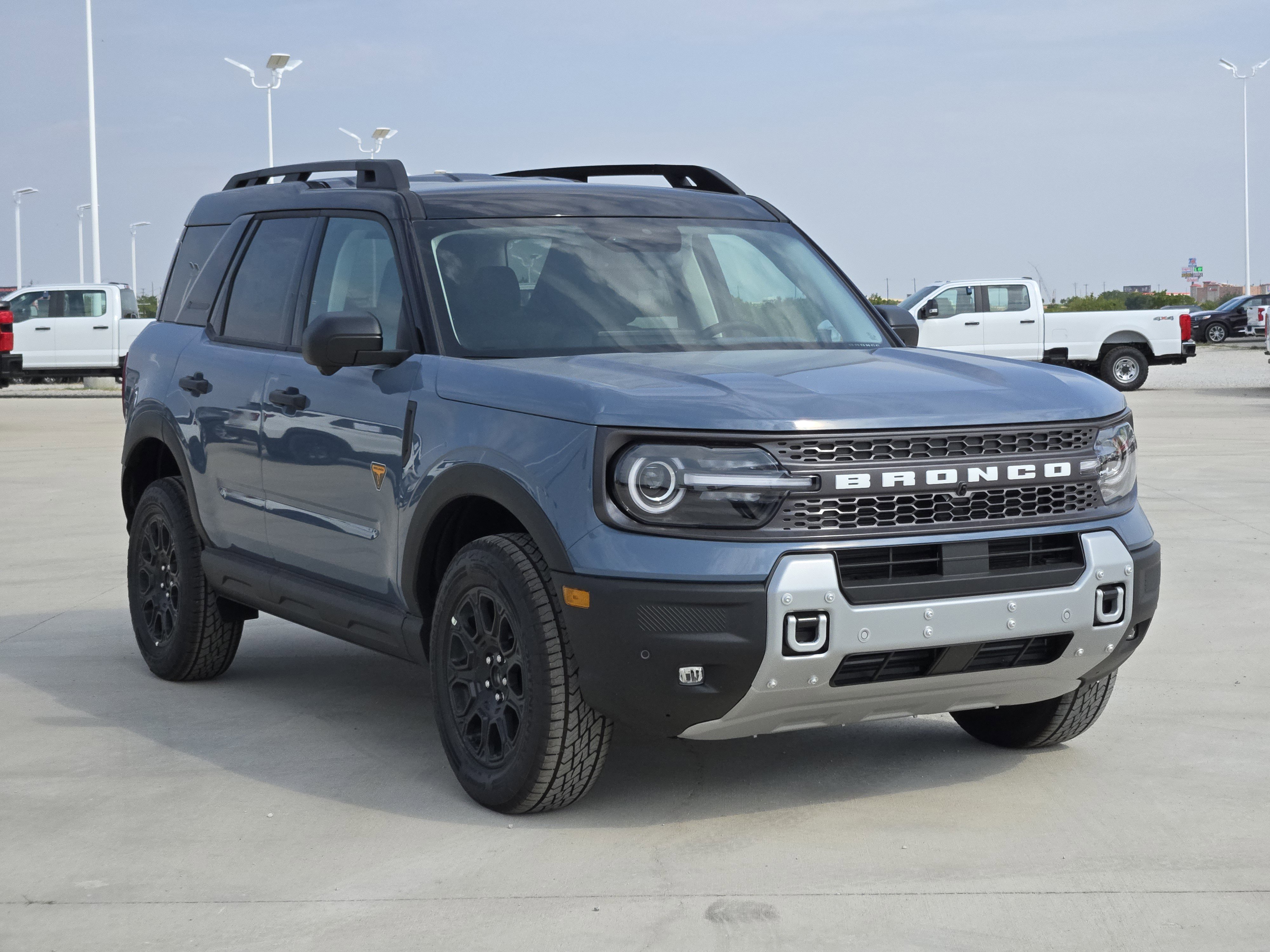 2025 Ford Bronco Sport Badlands photo 2