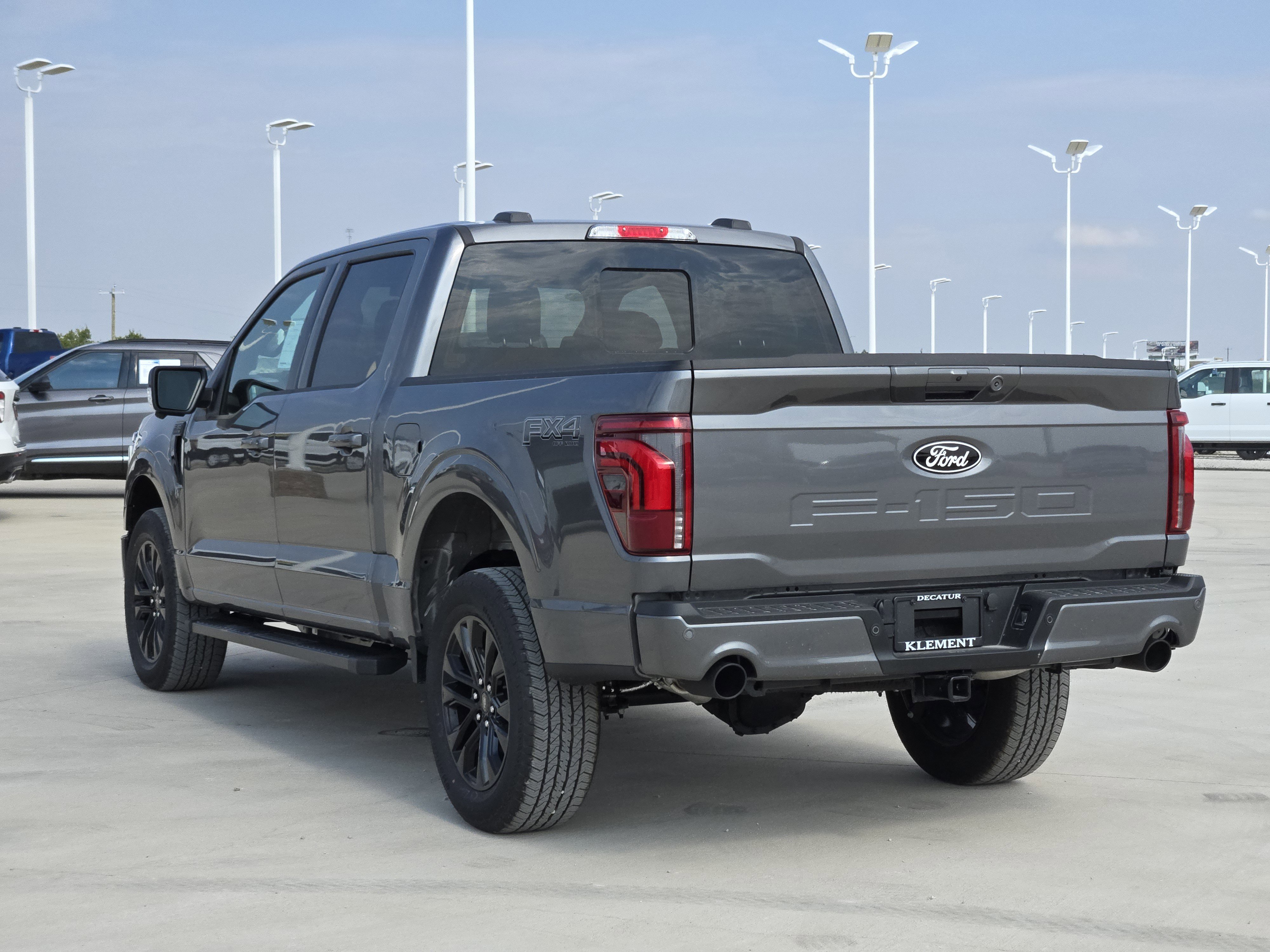 2025 Ford F-150 Lariat photo 2