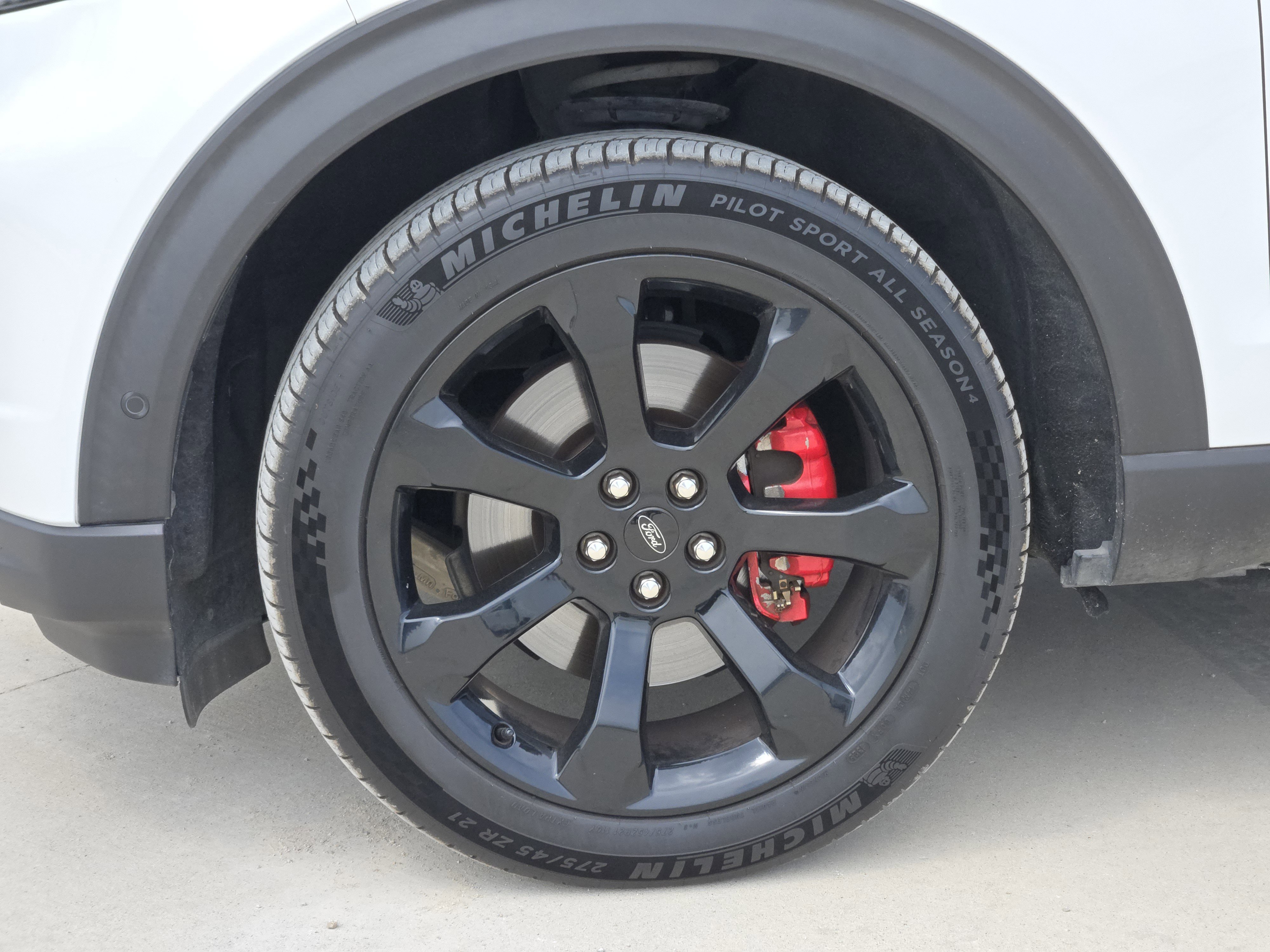 2020 Ford Explorer ST photo 11