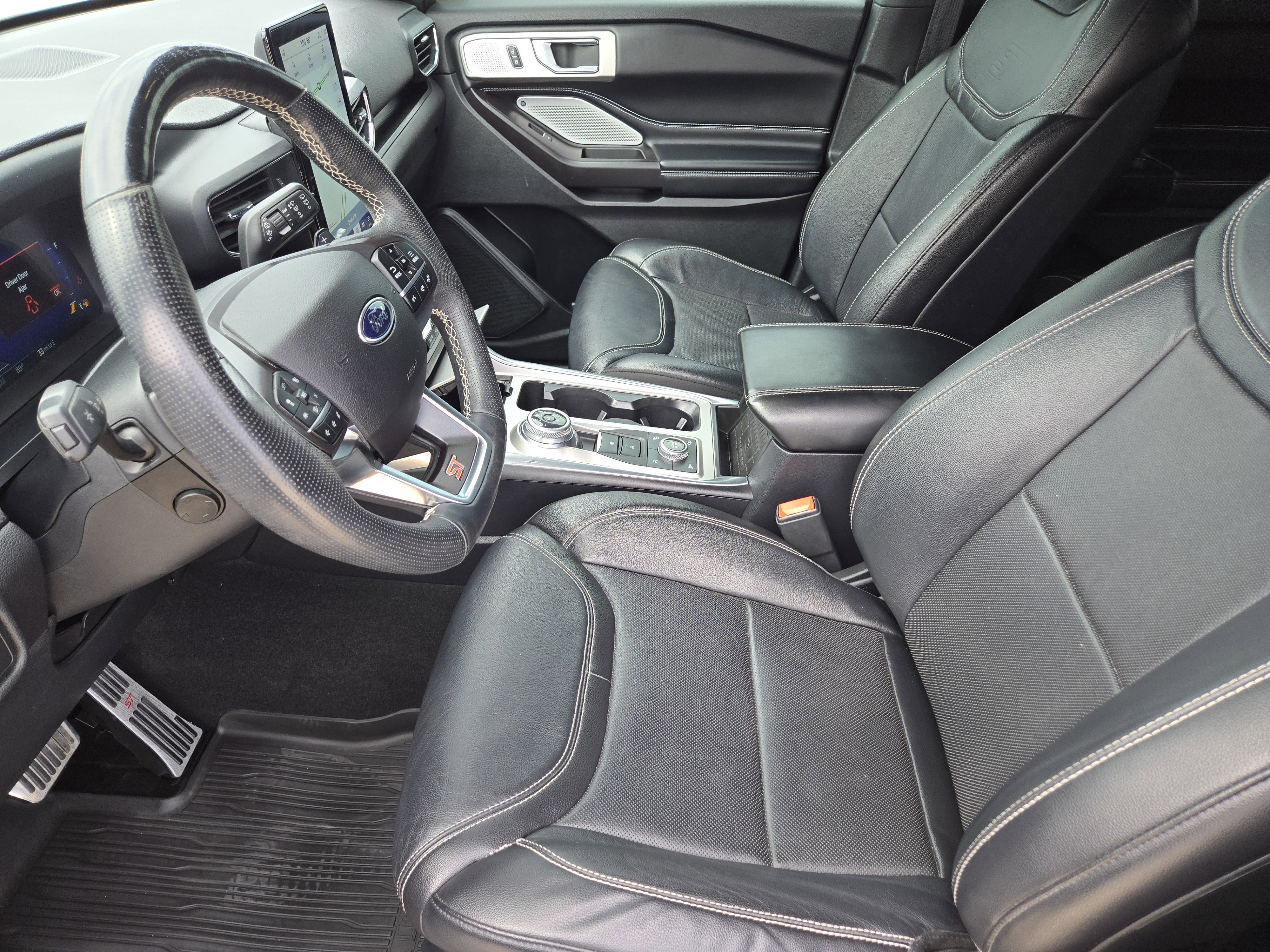 2020 Ford Explorer ST photo 12
