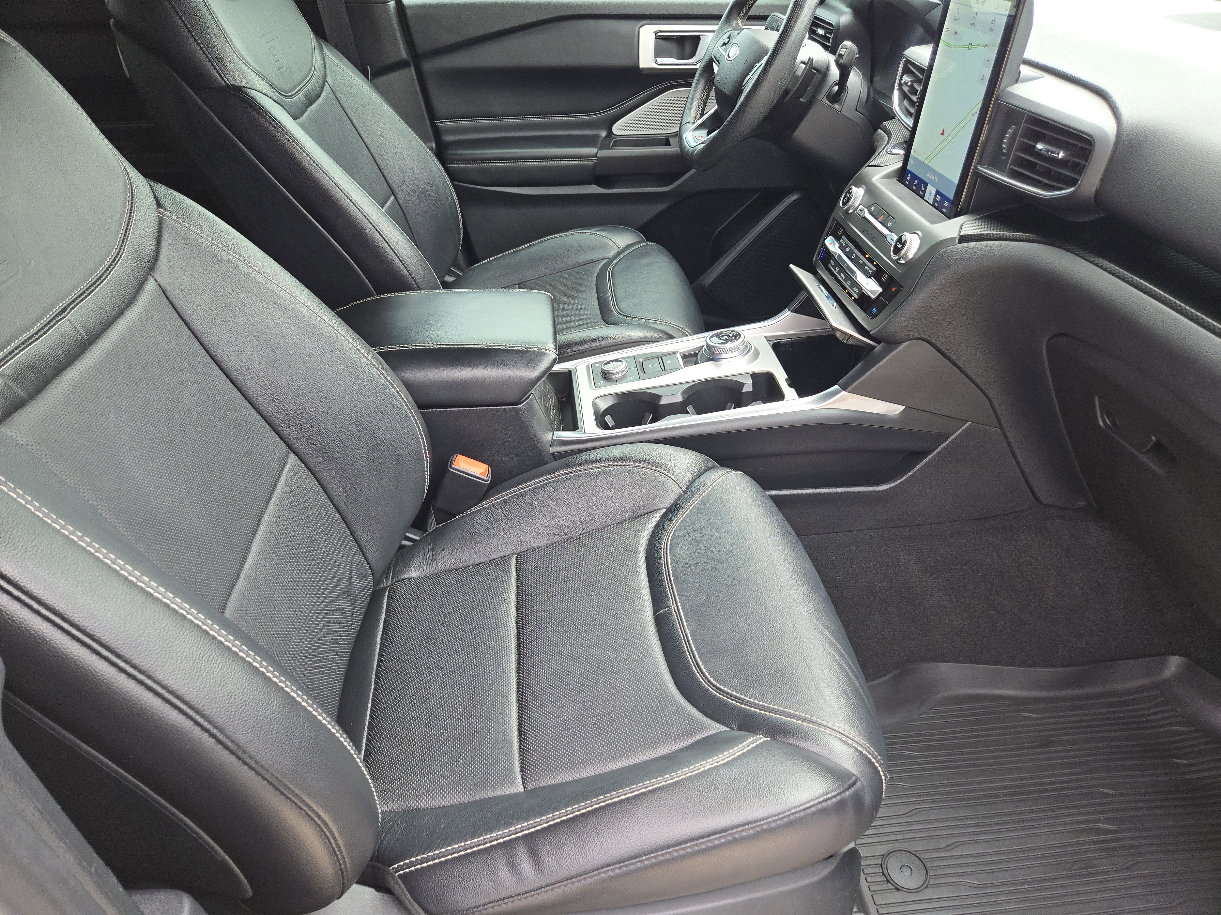 2020 Ford Explorer ST photo 13