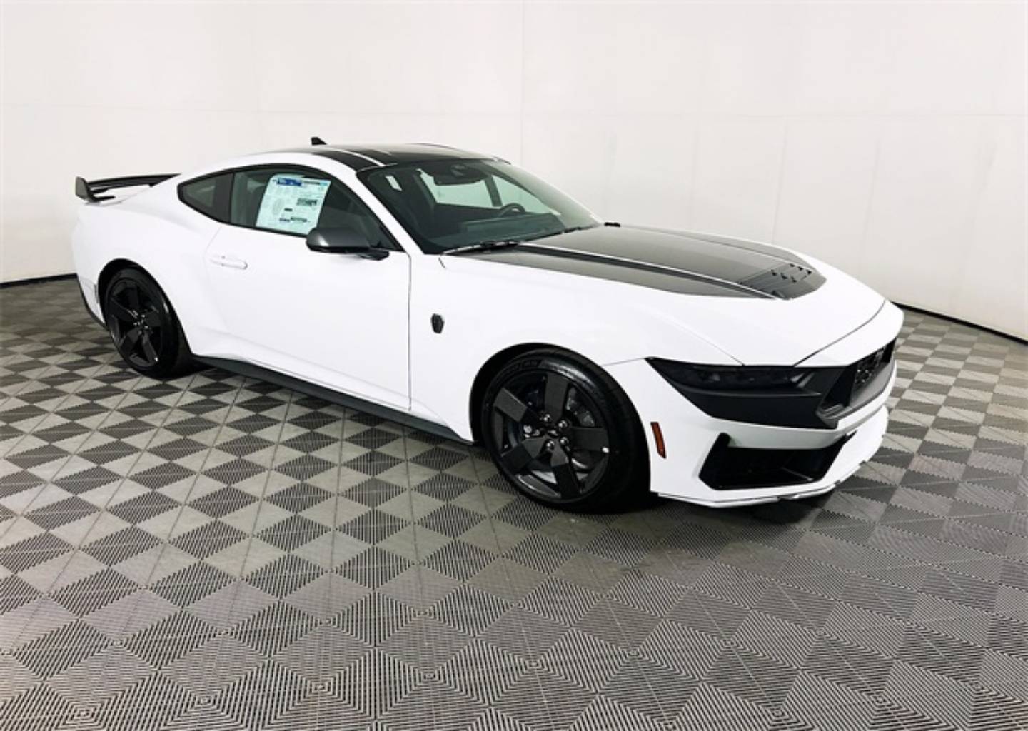 2025 Ford Mustang Dark Horse's photo