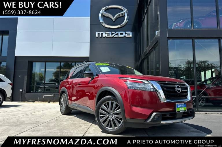 2022 Nissan Pathfinder SL