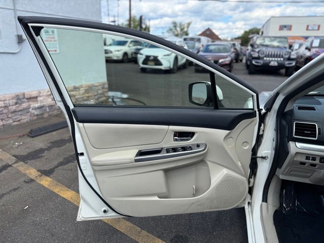2016 Subaru Impreza 2.0i Limited photo 10