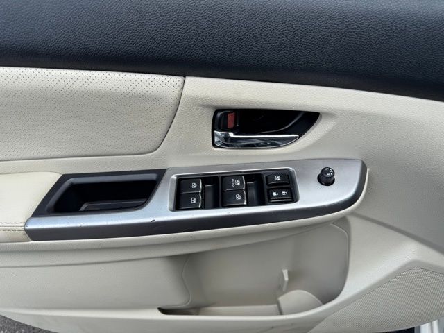 2016 Subaru Impreza 2.0i Limited photo 11