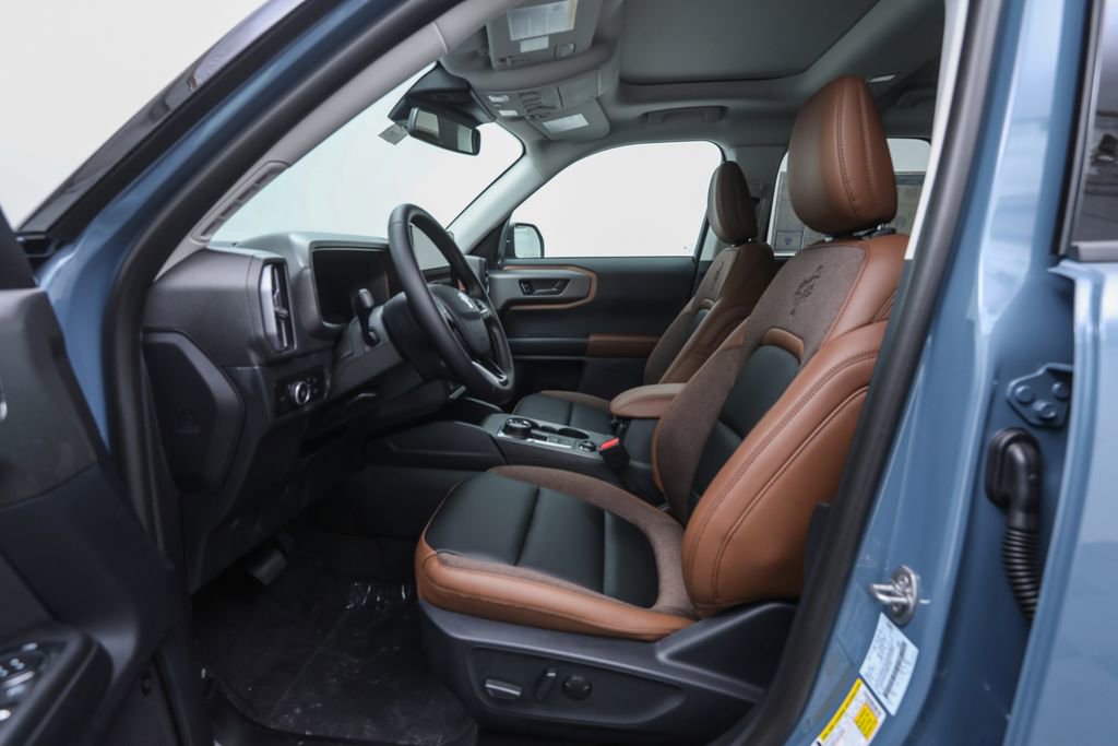 2025 Ford Bronco photo 6