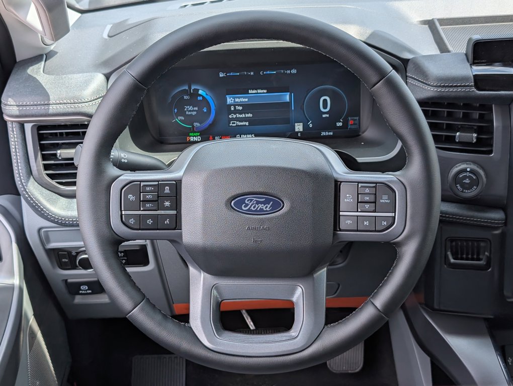 2025 Ford F-150 Lightning photo 10