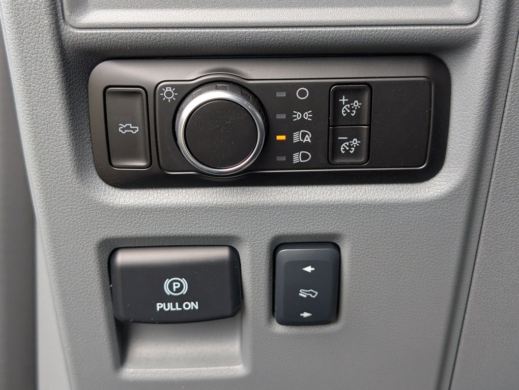 2025 Ford F-150 Lightning photo 19