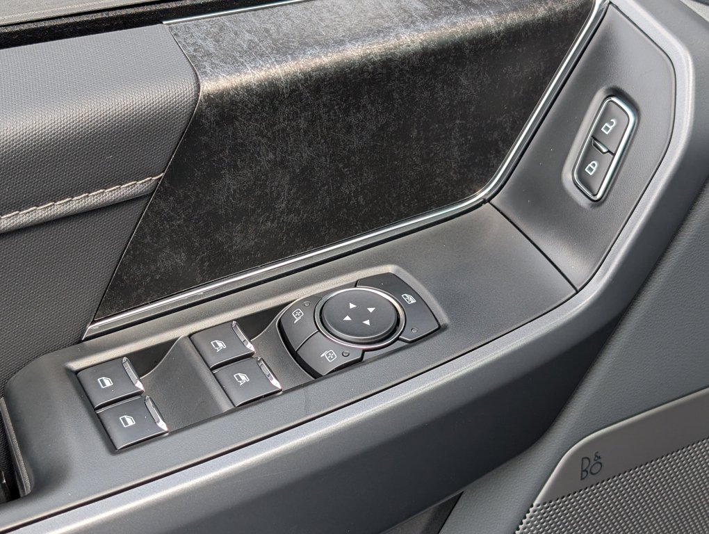 2025 Ford F-150 Lightning photo 20
