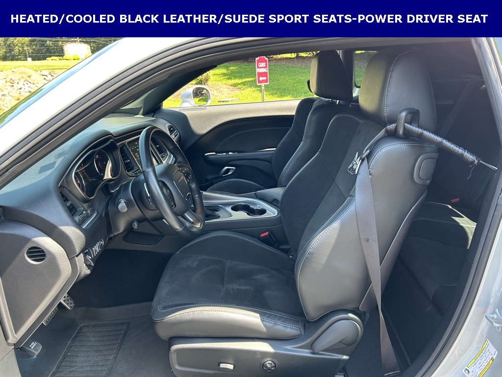 2019 Dodge Challenger R/T Scat Pack Widebody photo 3