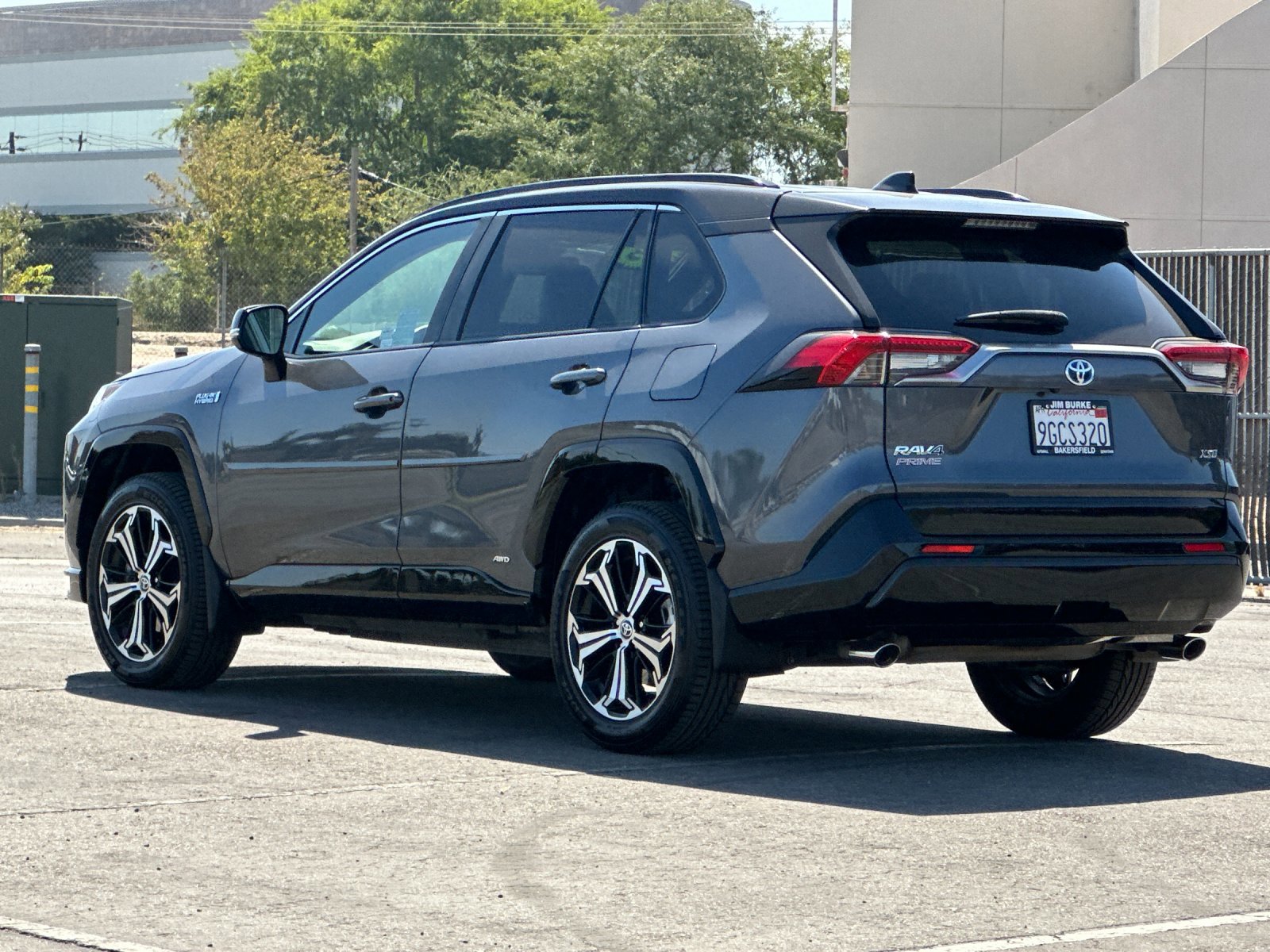 2023 Toyota RAV4 Prime XSE photo 2