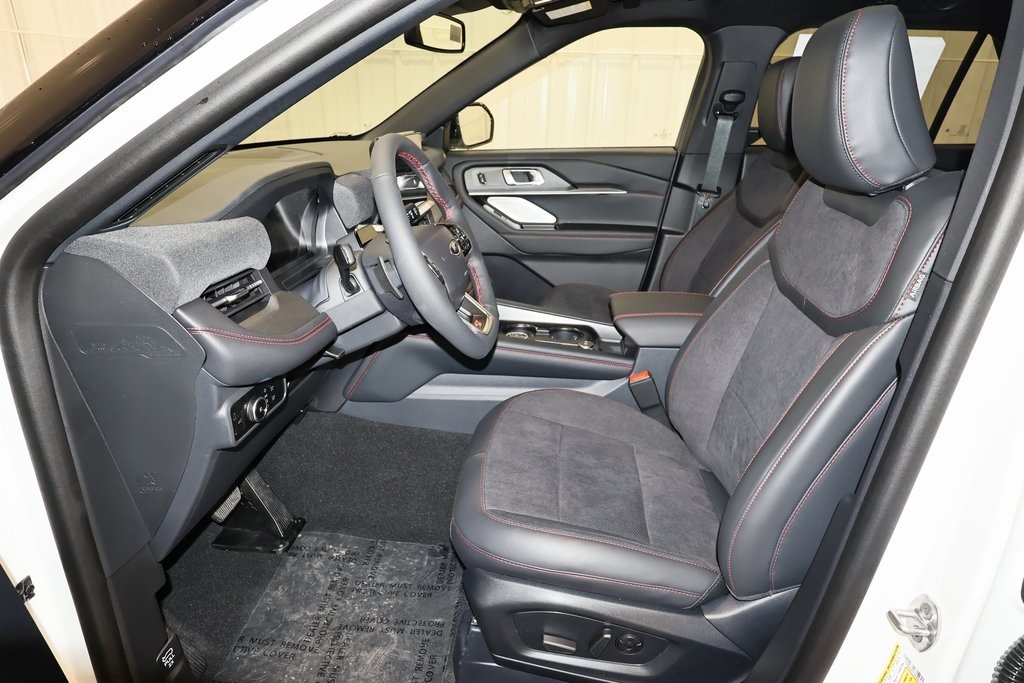 2025 Ford Explorer ST photo 9
