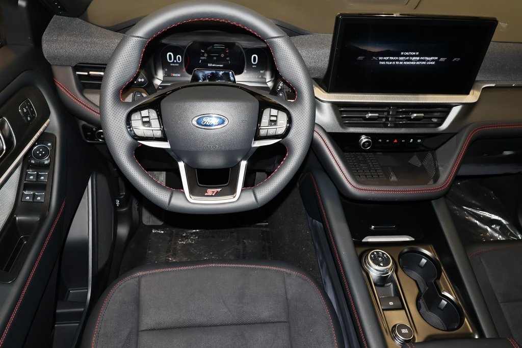 2025 Ford Explorer ST photo 17