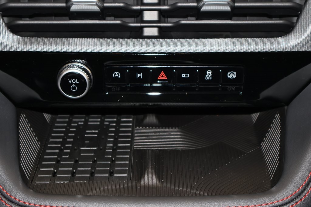 2025 Ford Explorer ST photo 24