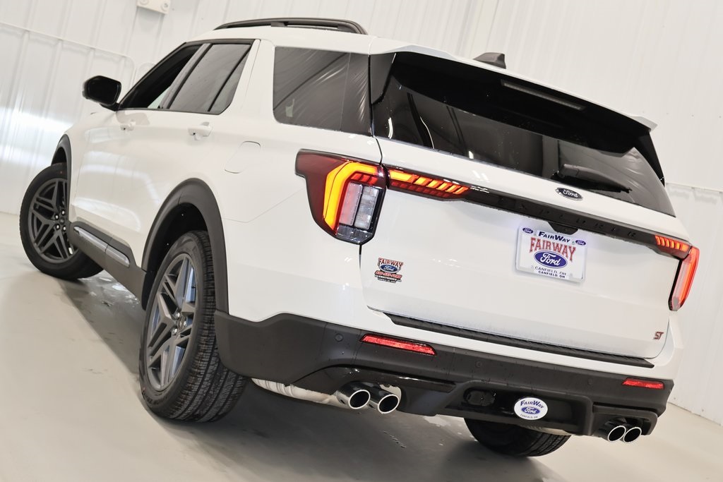 2025 Ford Explorer ST photo 33