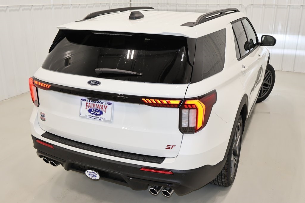 2025 Ford Explorer ST photo 37