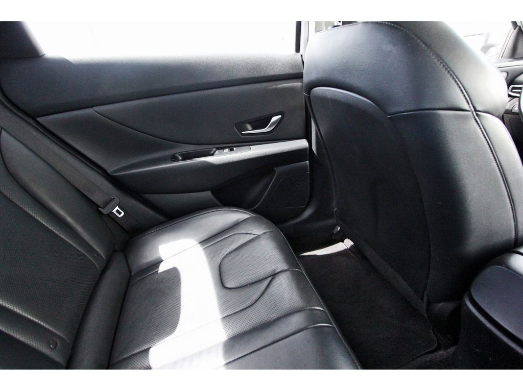 2021 Hyundai Elantra Hybrid Limited photo 8