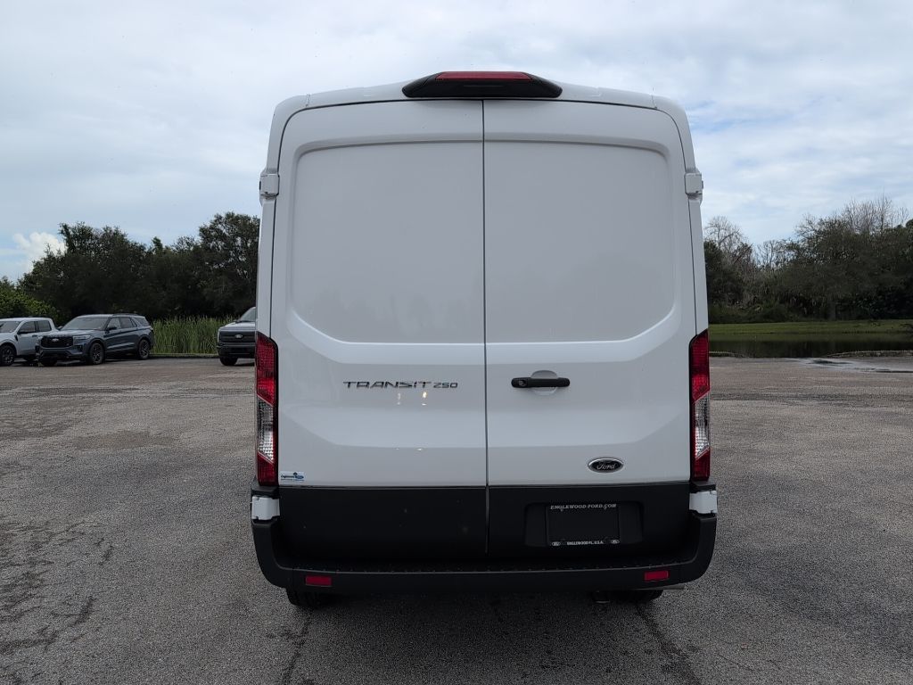2025 Ford Transit photo 3