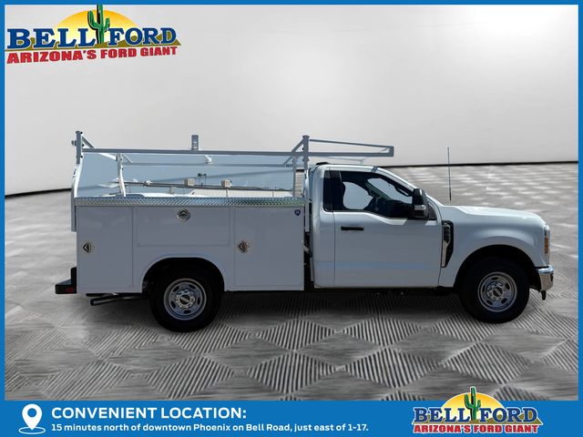 2025 Ford F-250 photo 3