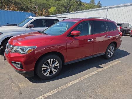 2017 Nissan Pathfinder SV
