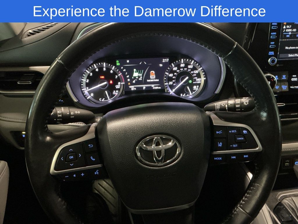 2022 Toyota Highlander XLE photo 10
