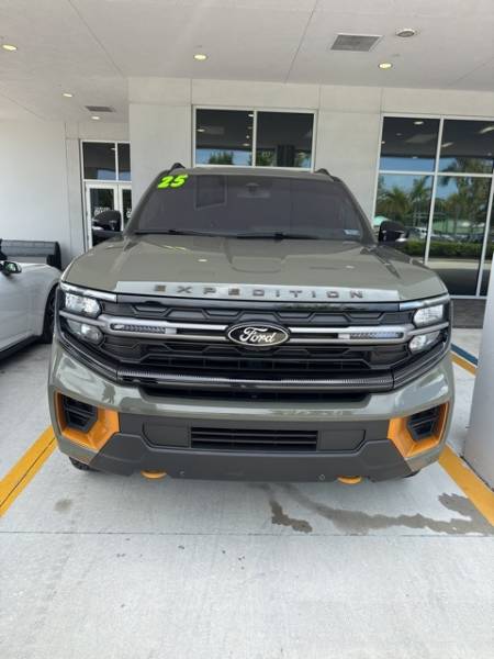2025 Ford Expedition Tremor