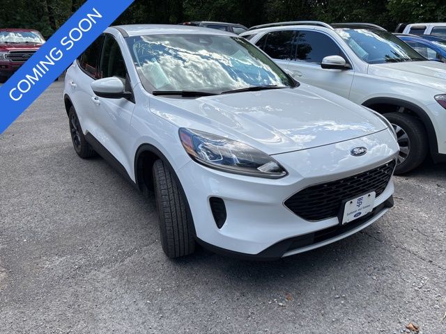 2020 Ford Escape SE photo 2
