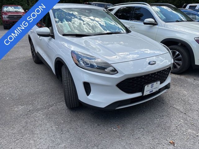 2020 Ford Escape SE photo 4
